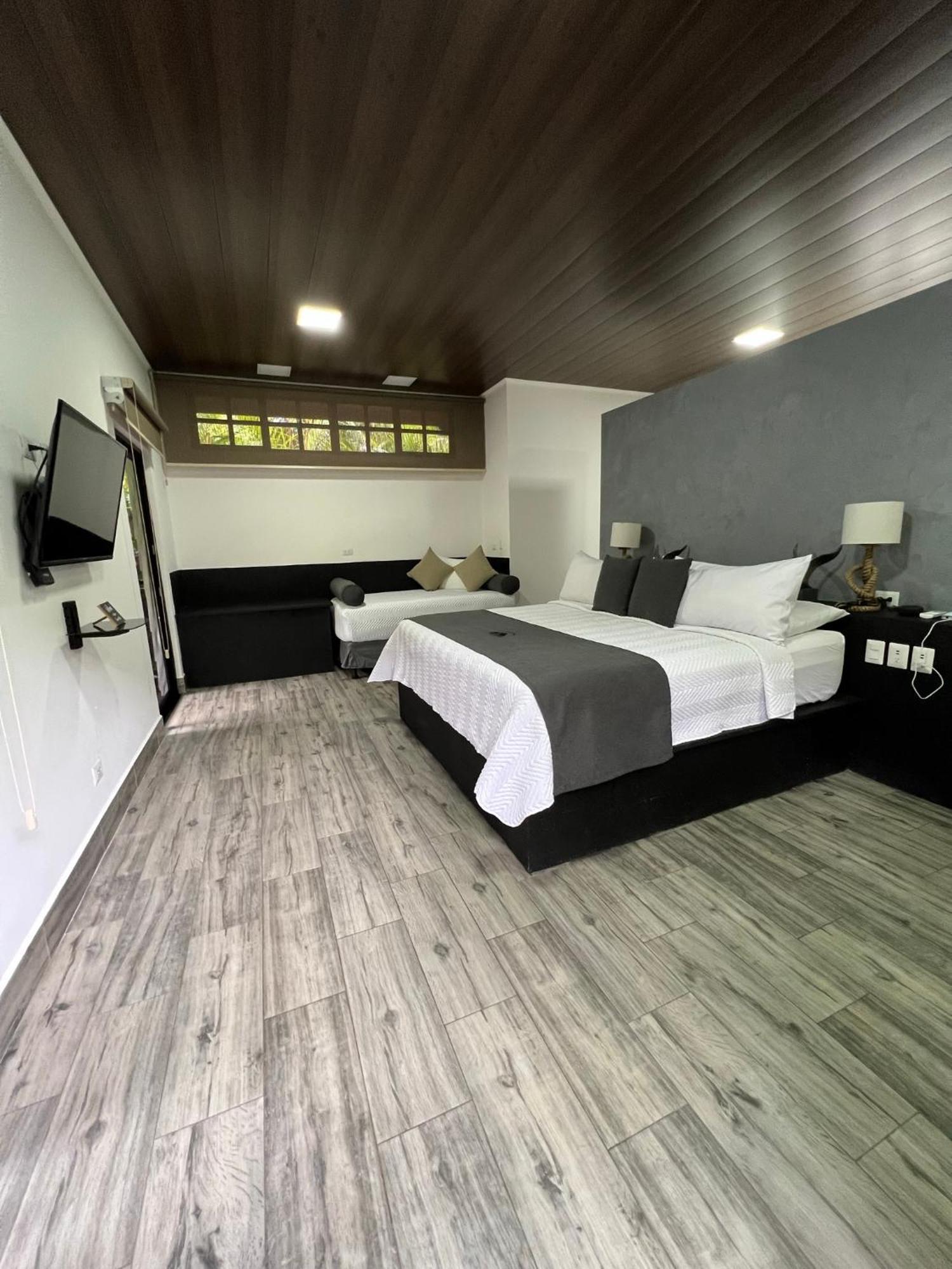 Hotel Boutique Casa Del Rio La Fortuna Екстер'єр фото
